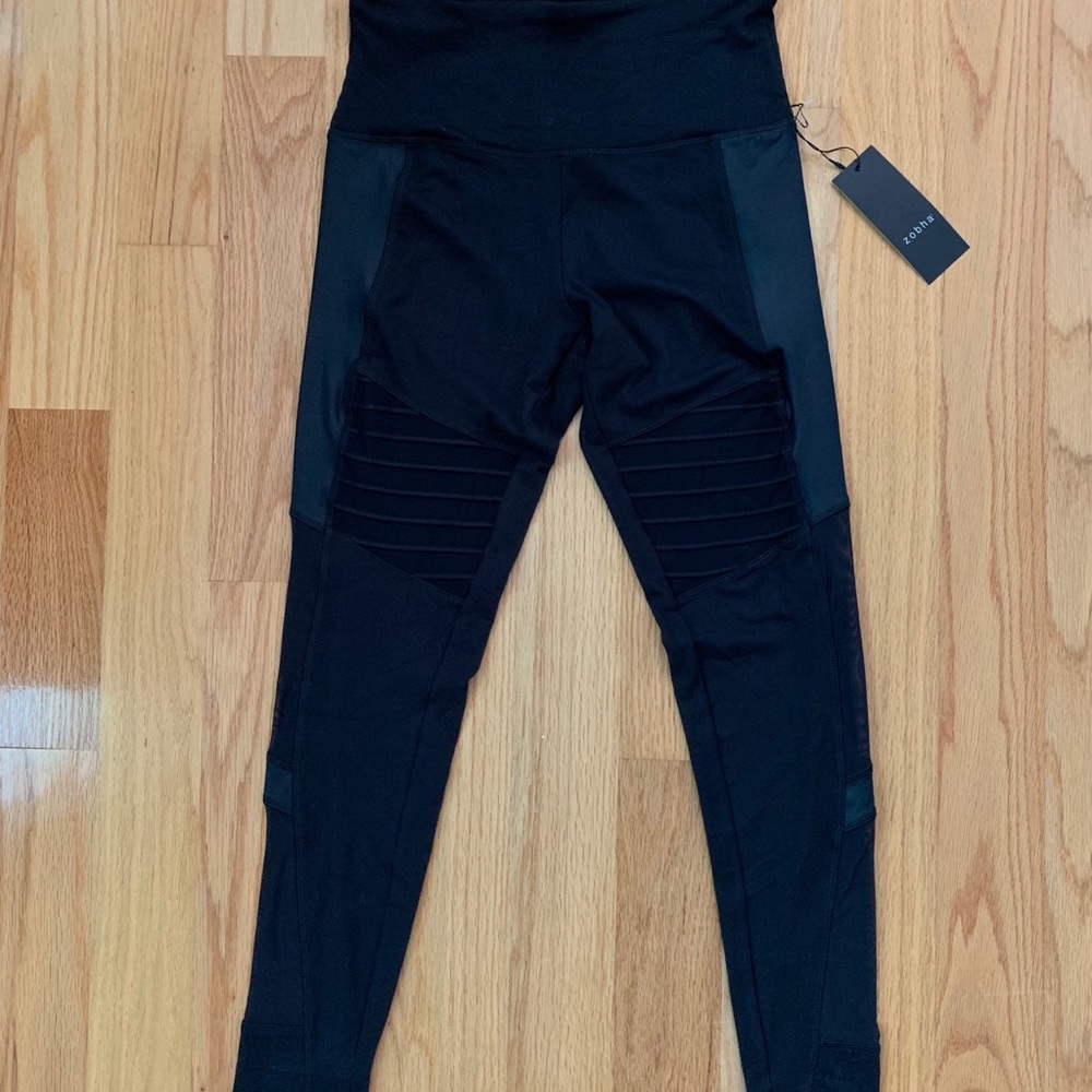 Zobha Black Mesh-Insert Leggings - Size M - NWT